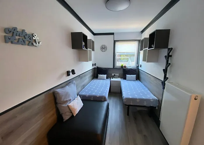 Freistehendes In Mit Terrasse By Interhome *